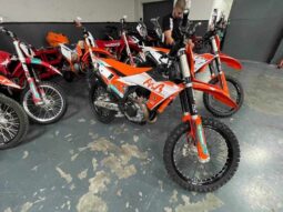 
										KTM 450 Sx-F 2023 full									