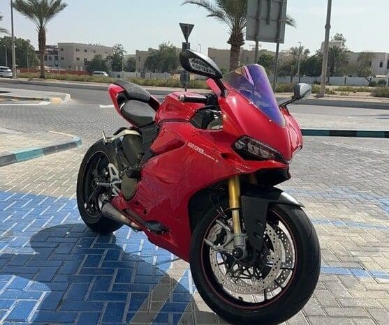 
								DUCATI 1299 Panigale S 2015 full									