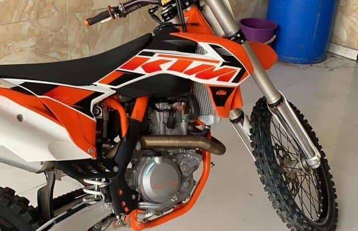 
								KTM 450 Sx-F 2015 full									