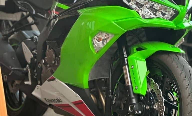 
								KAWASAKI Ninja Zx-6R Abs (636) Krt Edition 2023 full									