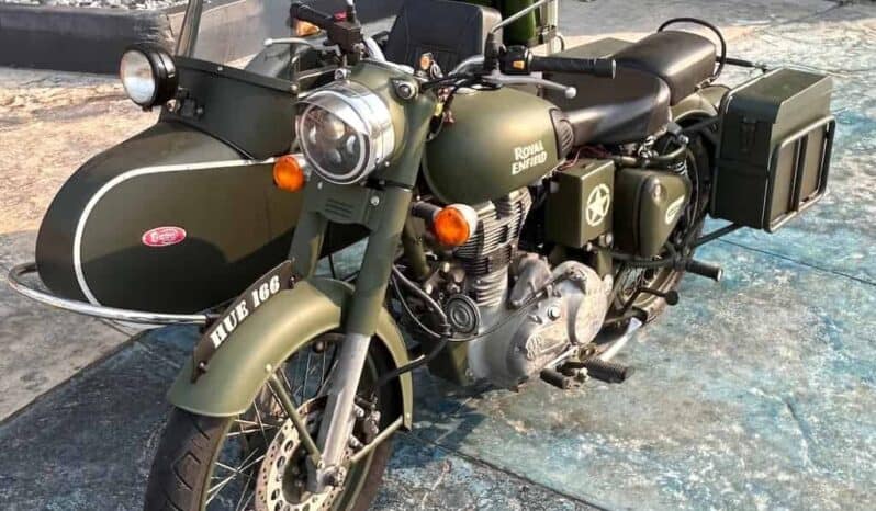 ROYAL ENFIELD Classic 500 2017