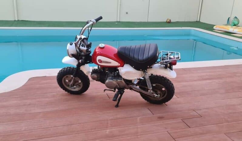 
								HONDA Z50J 1995 full									