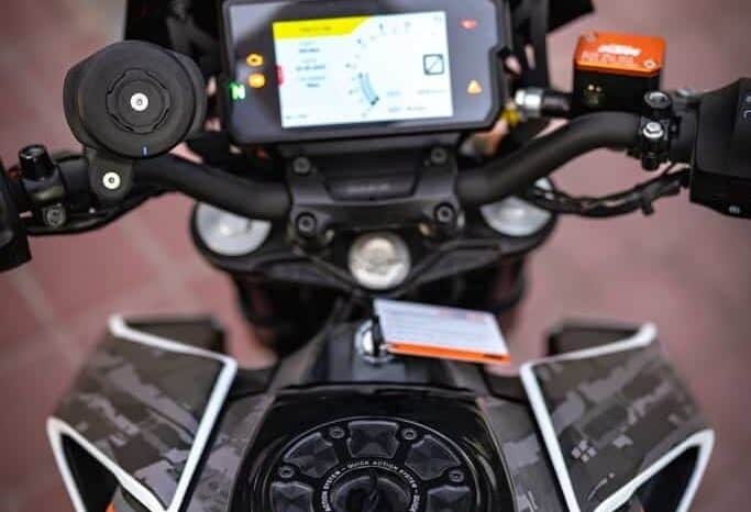 
								KTM 390 Duke 2022 full									