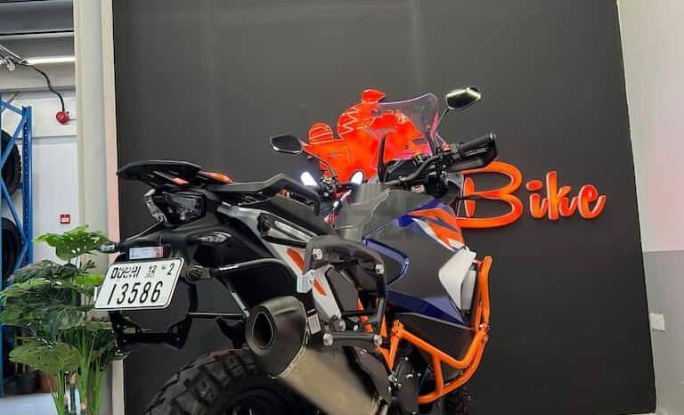 
								KTM 1290 Super Adventure R 2022 full									