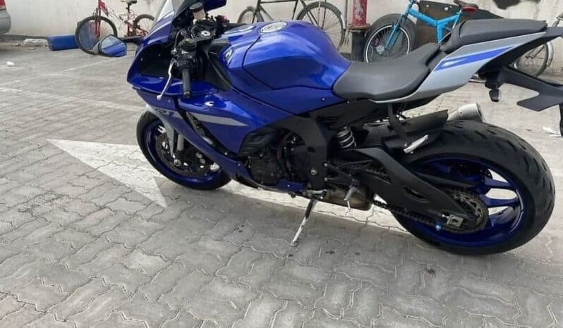 
								YAMAHA Yzf-R1 2020 full									