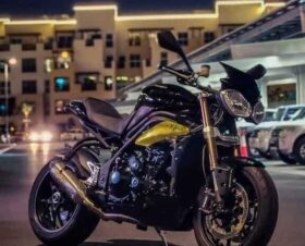 TRIUMPH Speed Triple 1050 2011