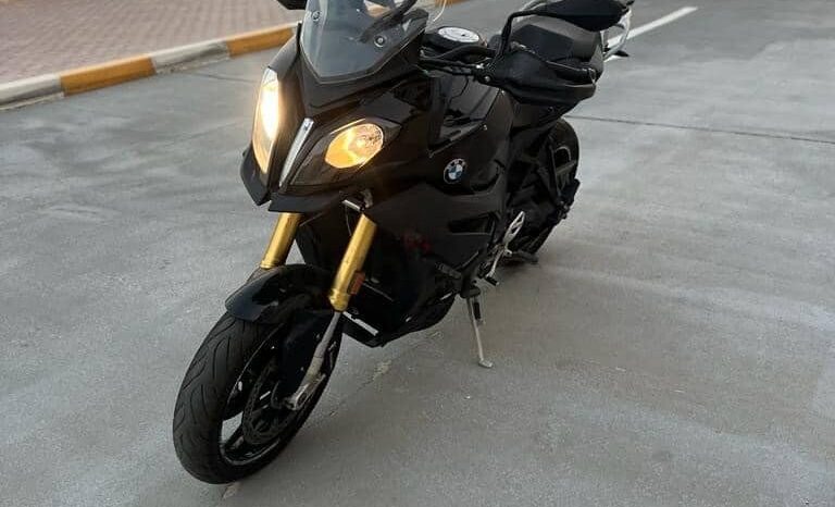 
								BMW S 1000 Xr 2019 full									