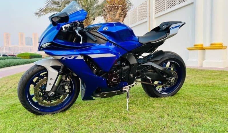 
								YAMAHA Yzf-R1 2020 full									