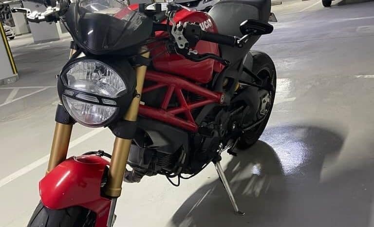 
								DUCATI Monster 1100 2012 full									