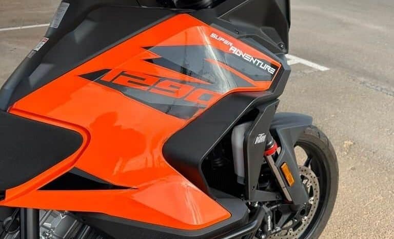 
								KTM 1290 Super Adventure S 2022 full									