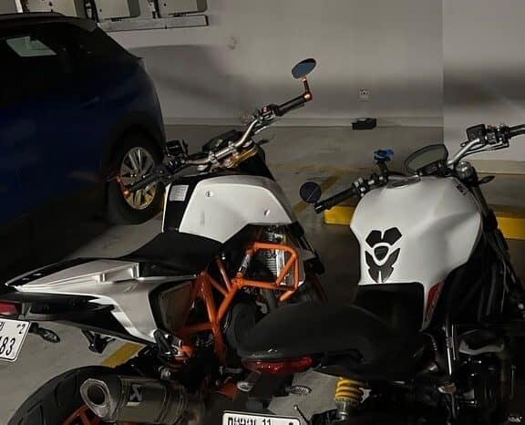 
								KTM 690 Duke R 2014 full									