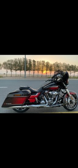 HARLEY-DAVIDSON Cvo Street Glide 117 (Flhxse) 2021