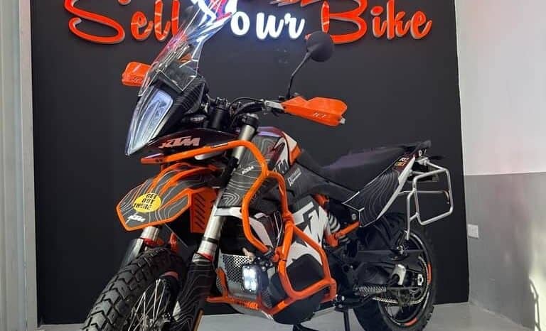 
								KTM 890 Adventure R 2021 full									