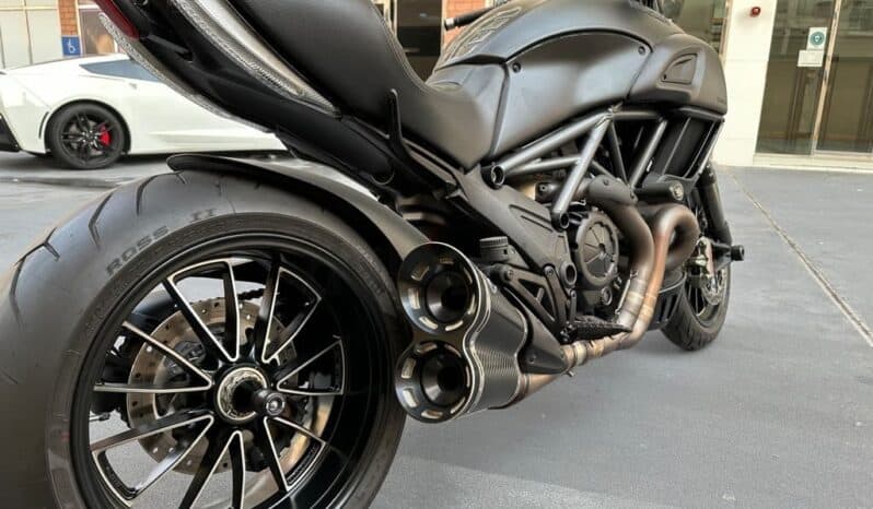 
								DUCATI Diavel 2015 full									