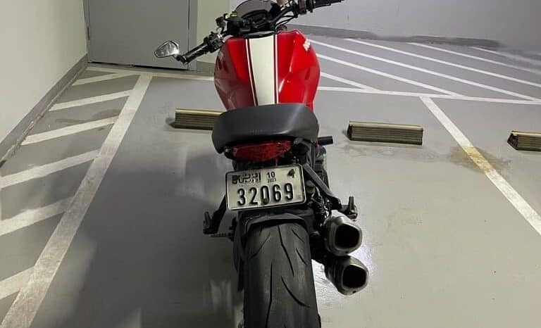 
								DUCATI Monster 1100 2012 full									