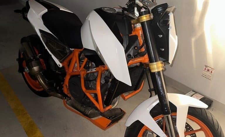 
								KTM 690 Duke R 2014 full									