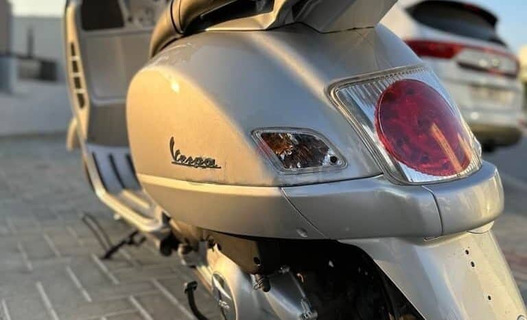 
								VESPA Gt200 2006 full									