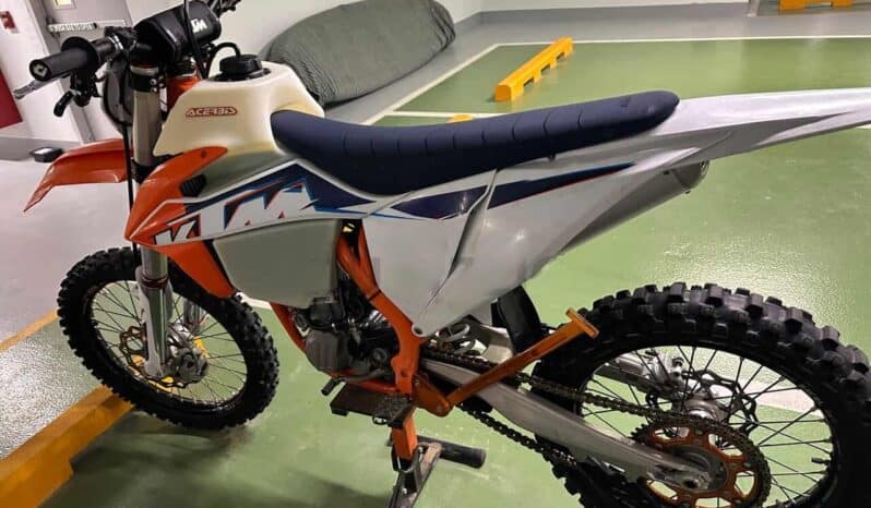 
								KTM 250 Sx-F 2022 full									