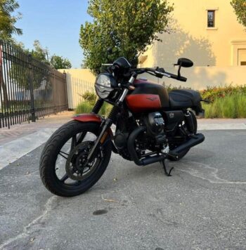 MOTO GUZZI V7 Stone 2022