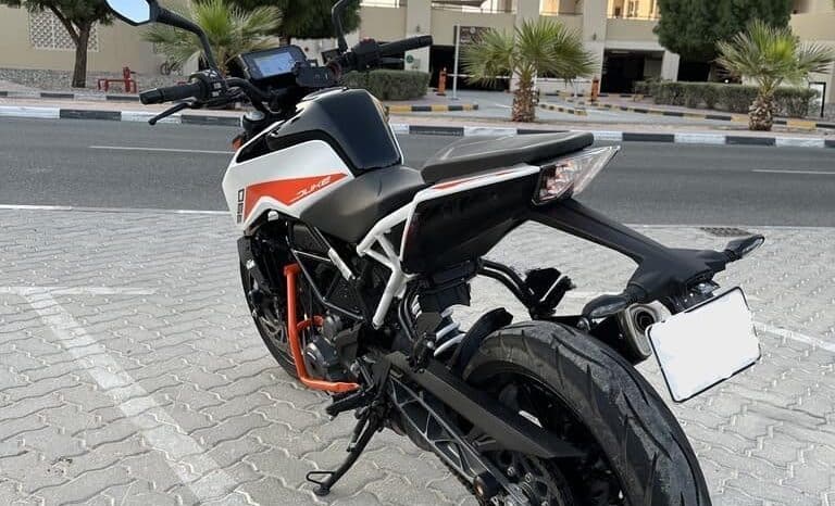 
								KTM 390 Duke 2021 full									