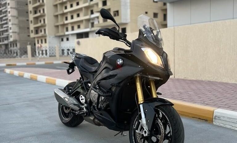 
								BMW S 1000 Xr 2019 full									