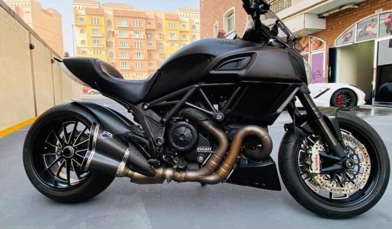 DUCATI Diavel 2015