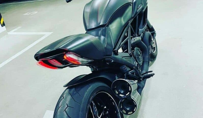 
								DUCATI Diavel 2017 full									