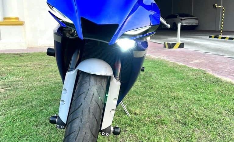 
								YAMAHA Yzf-R1 2020 full									