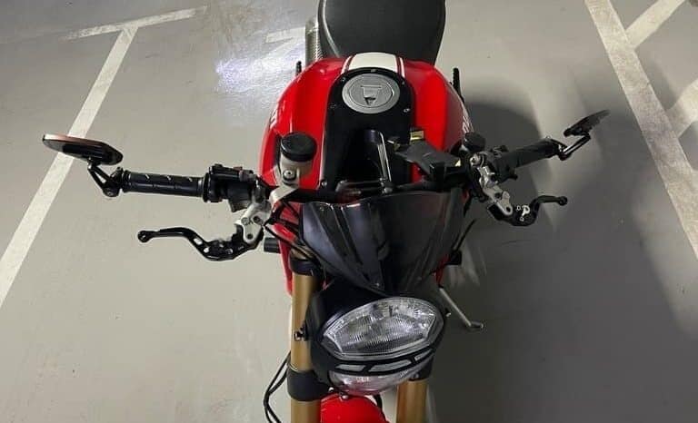 
								DUCATI Monster 1100 2012 full									