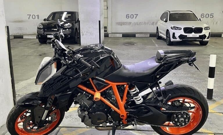 
								KTM 1290 Super Duke R 2018 full									