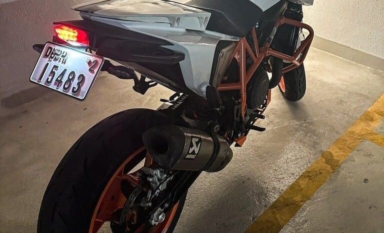 
								KTM 690 Duke R 2014 full									