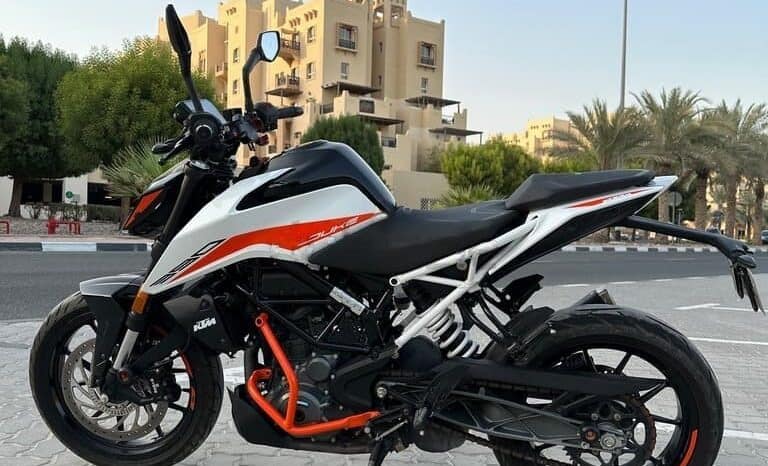 
								KTM 390 Duke 2021 full									